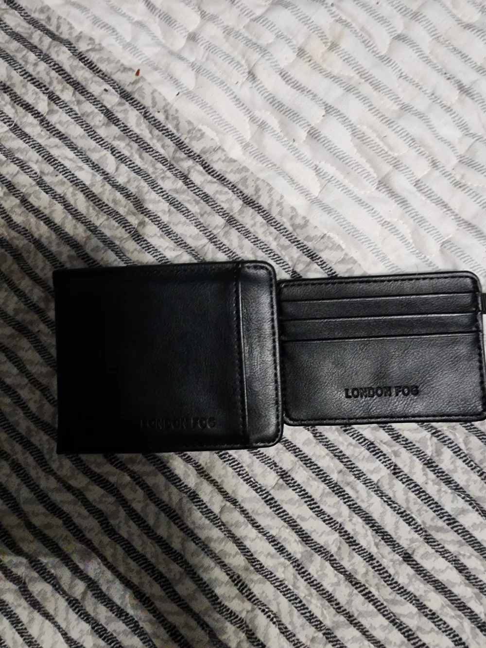 London Fog Black Leather Card Holder Wallet